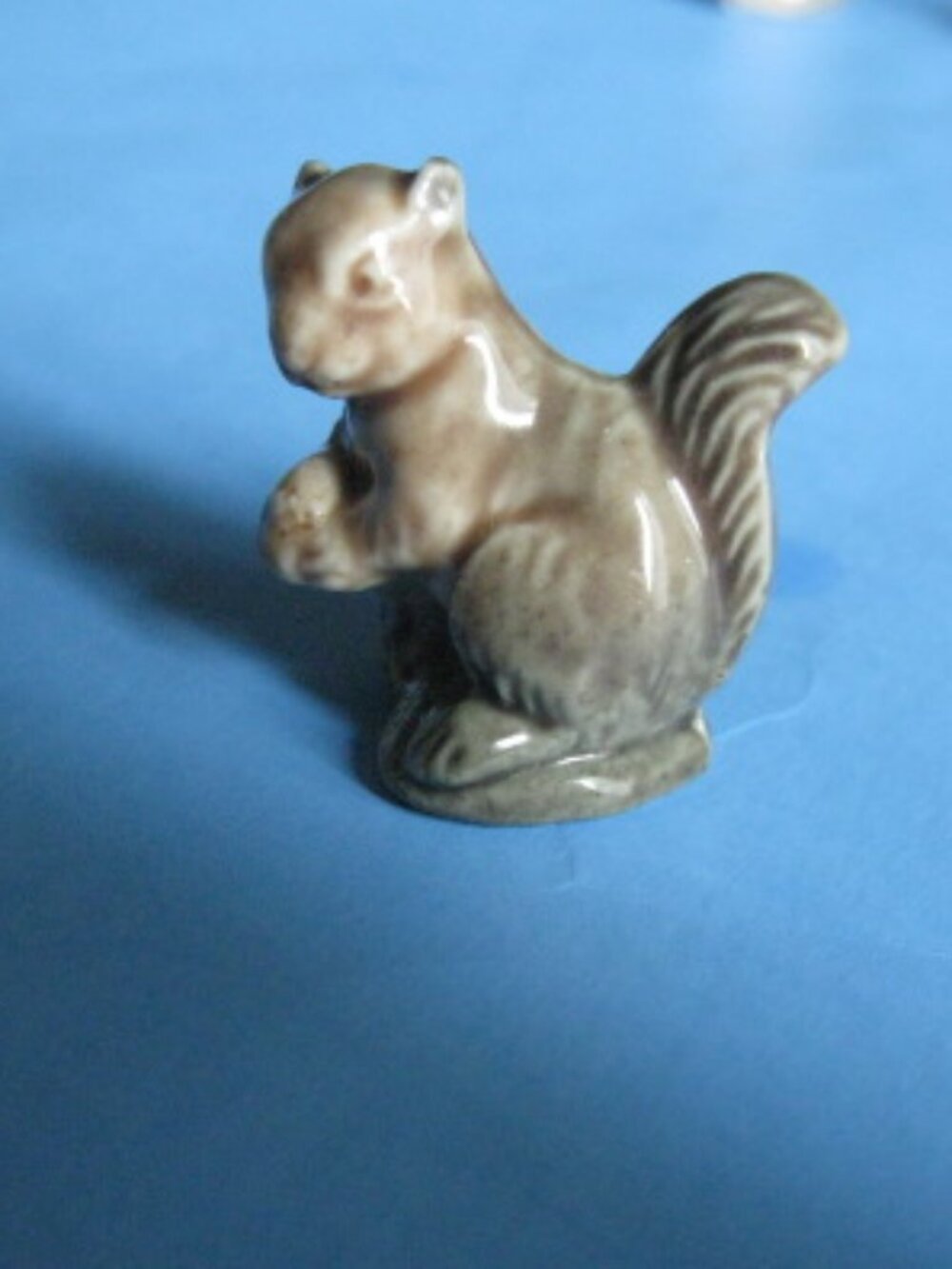 Squirrel Wade Red Rose Tea Figure Whimsie AnimalS